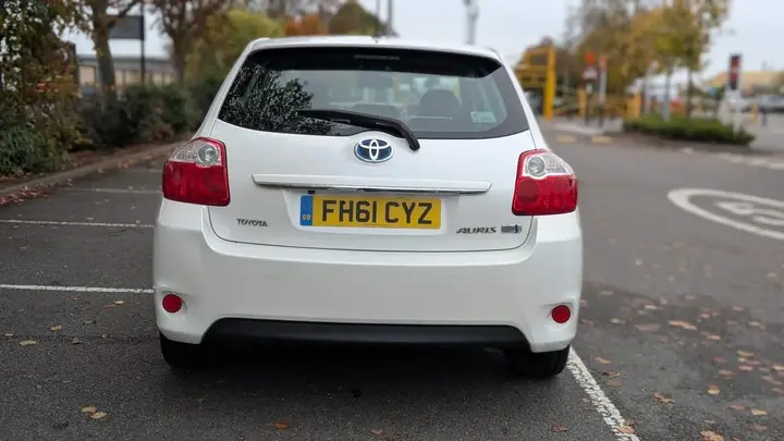 Toyota Auris 2012 photo 5