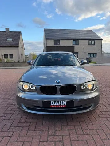 BMW Série 1 2011 photo 2