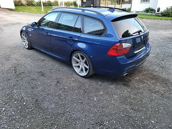 BMW 318I 2006 photo 4