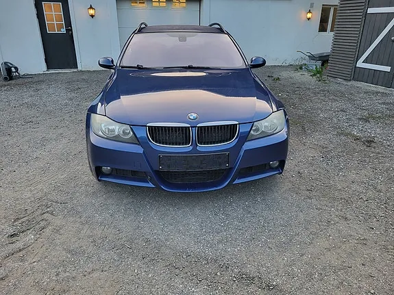 BMW 318I 2006 photo 2