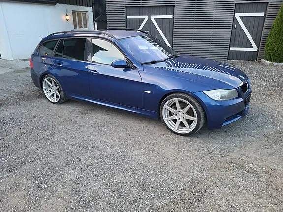 BMW 318I