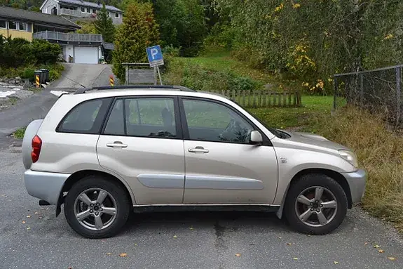Toyota Rav4 2004 photo 4