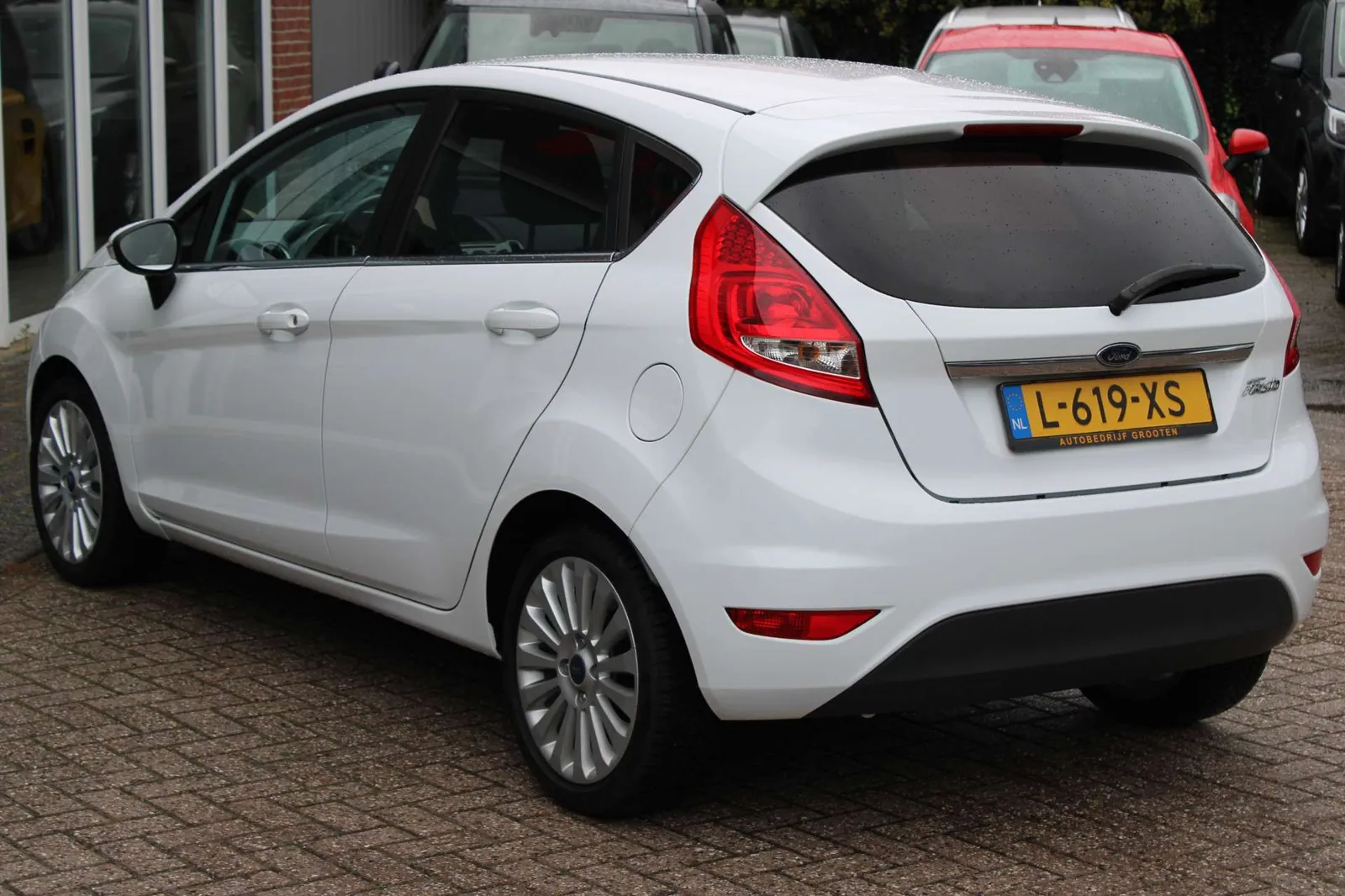 Ford Fiesta 2010 photo 4