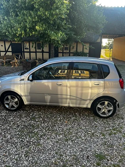Chevrolet Aveo 2010 photo 3