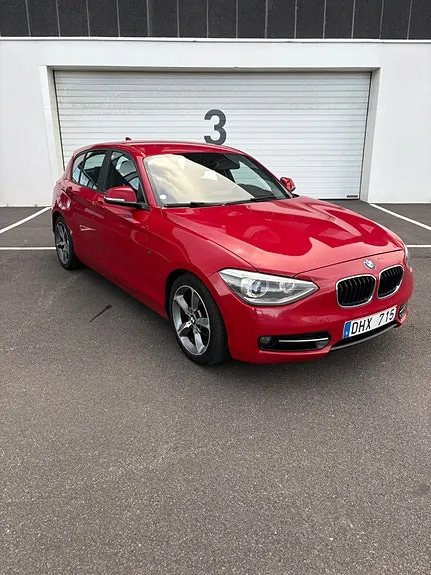 BMW 118D 2012 photo 2