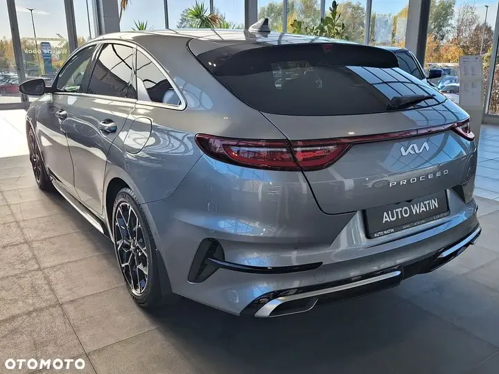 Kia Proceed 2023 photo 2