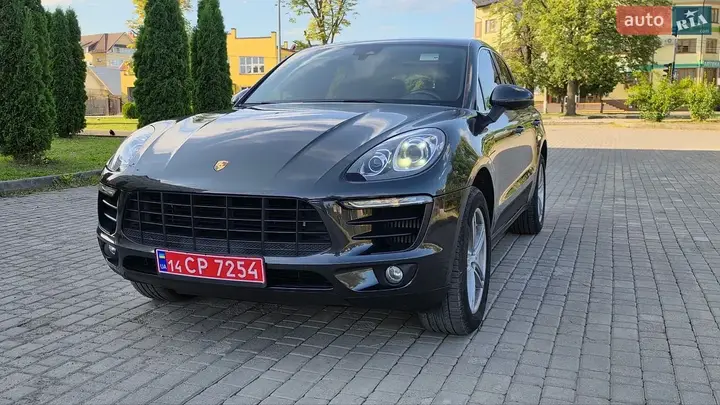 Porsche Macan 2018 photo 2