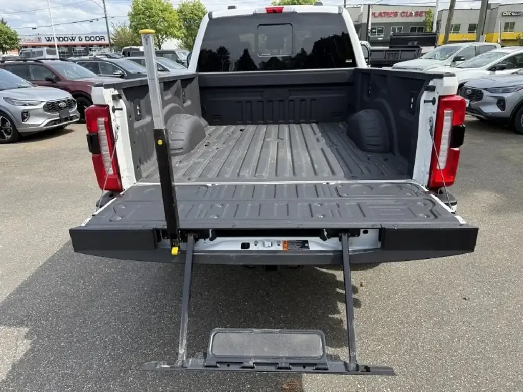 Ford F-350 Super Duty 2024 photo 5