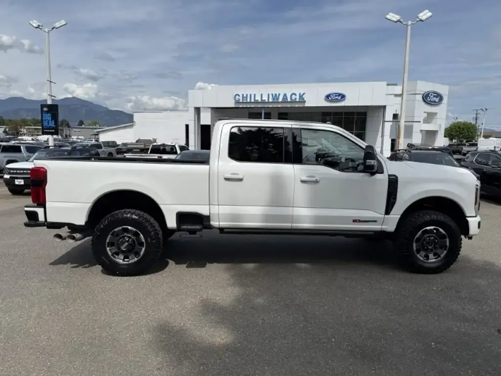 Ford F-350 Super Duty 2024 photo 3