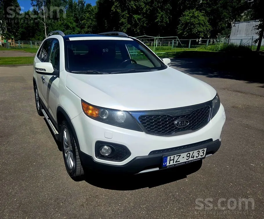 Kia Sorento 2012 photo 2