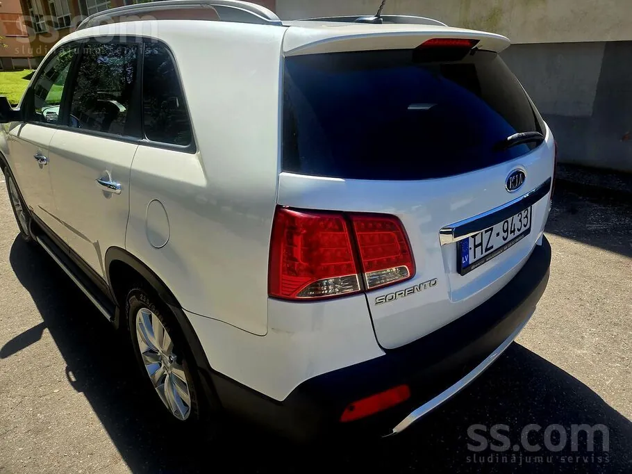 Kia Sorento 2012 photo 4