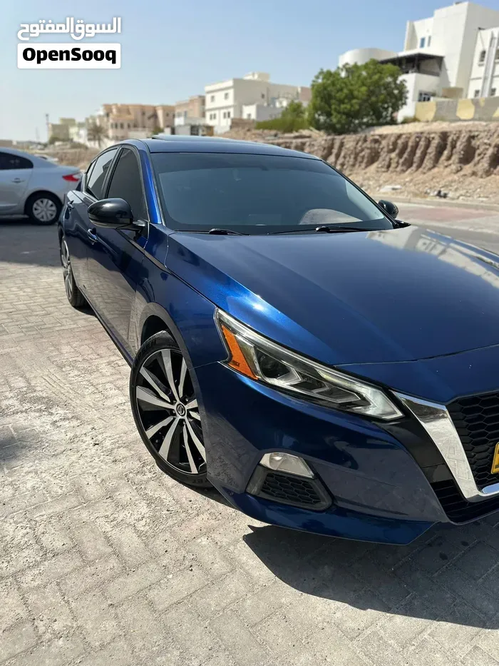Nissan Altima 2019 photo 2