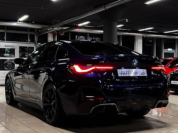BMW I4 2022 photo 3