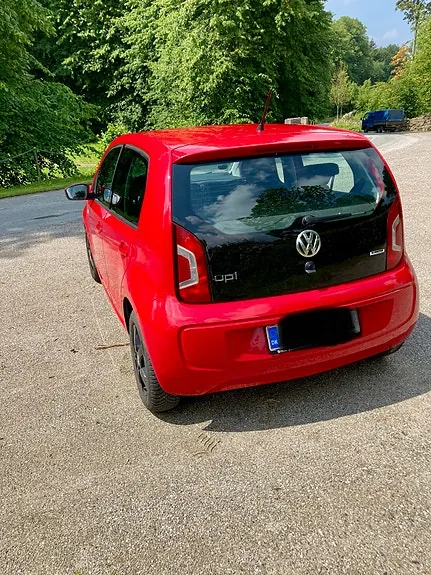 Volkswagen Up 2015 photo 2