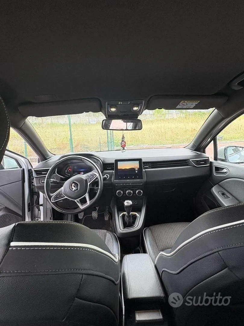 Renault Clio 2023 photo 4