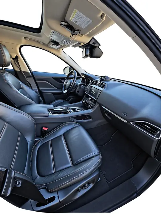Jaguar F-Pace 2018 photo 3