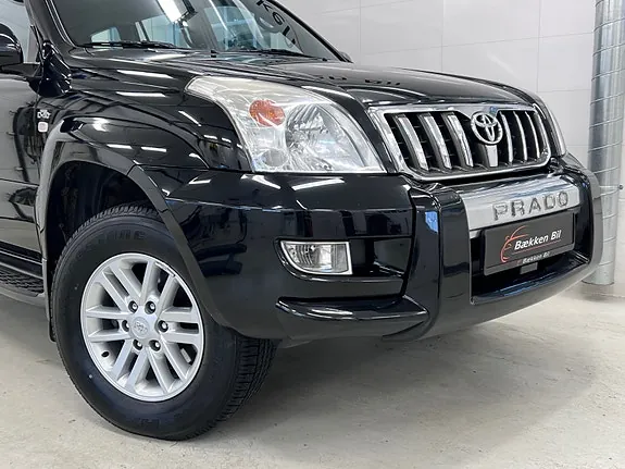 Toyota Land Cruiser 2003 photo 2