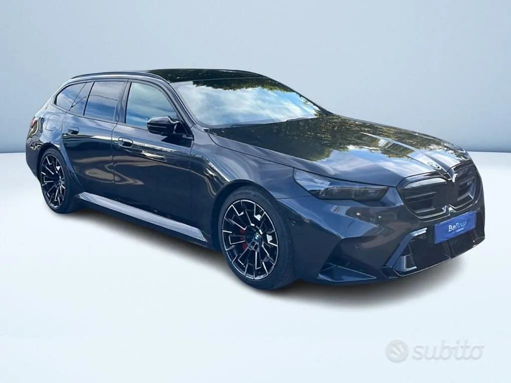 BMW M5 Touring 2025 photo 3
