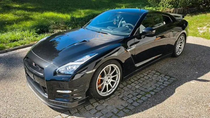Nissan Gt-R