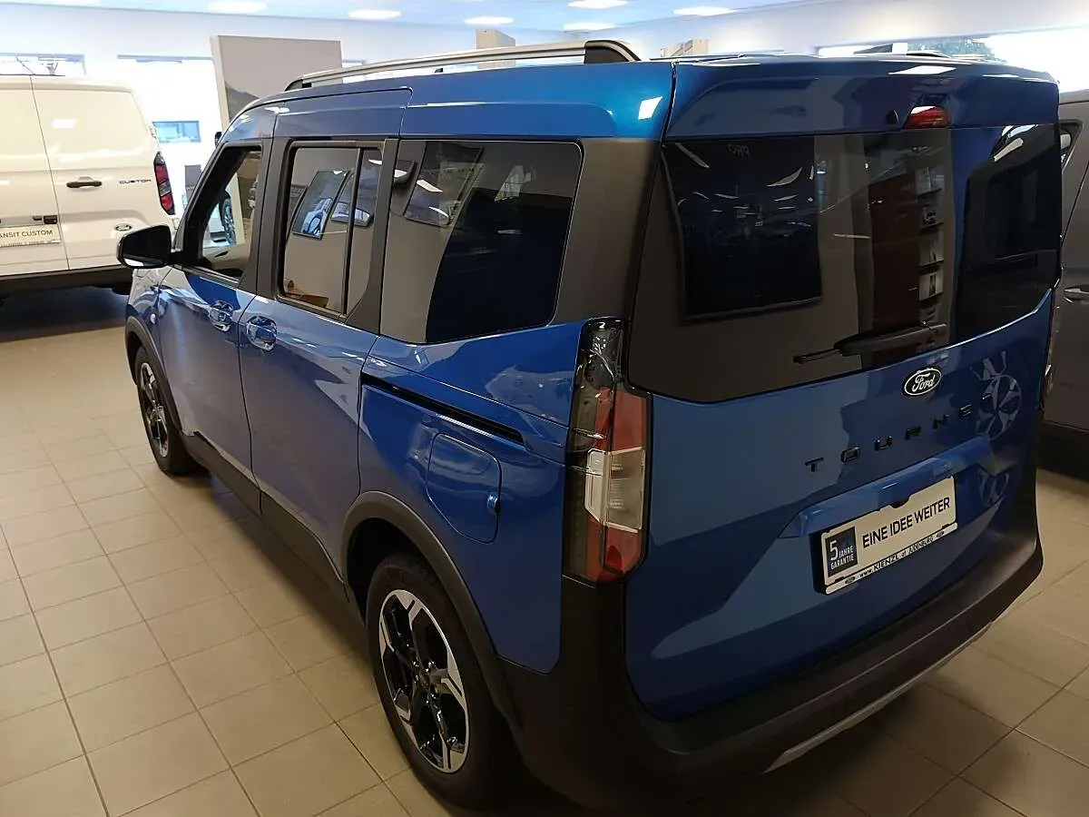 Ford Tourneo photo 2