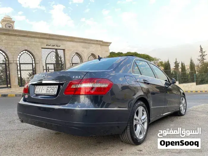 Mercedes-Benz E-Class 2011 photo 4