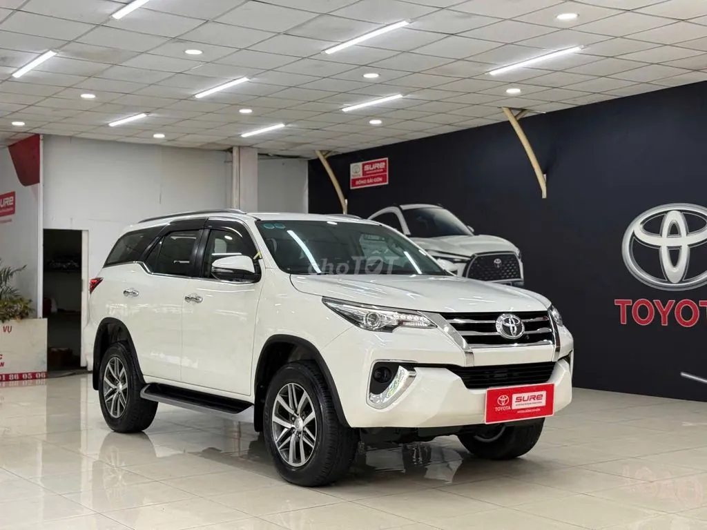 Toyota Fortuner 2018 photo 2