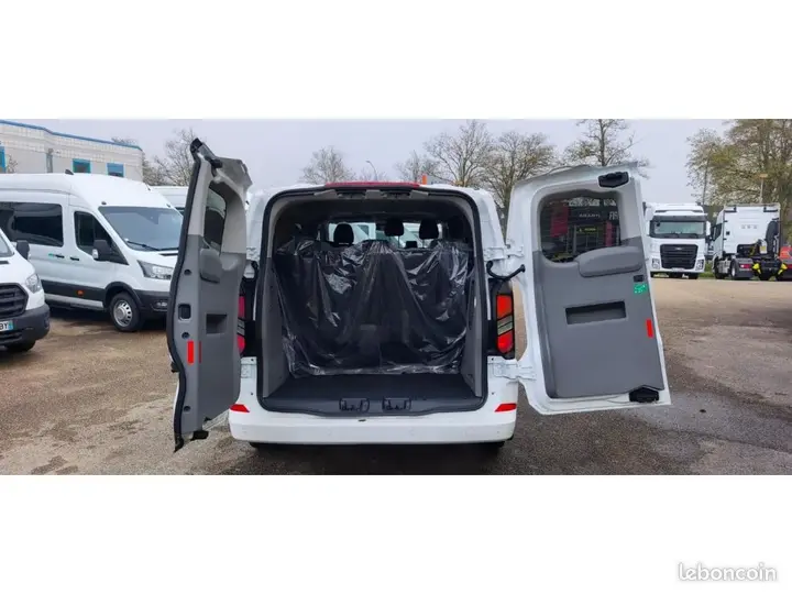 Ford Transit Custom Kombi 2025 photo 5