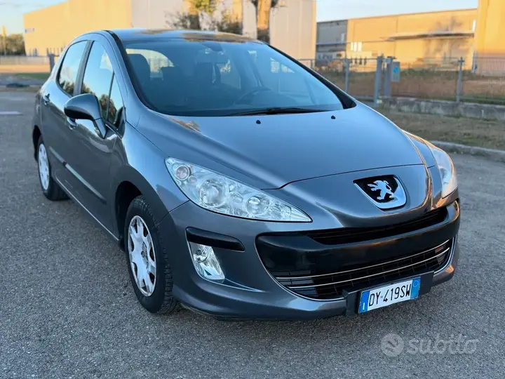 Peugeot 308 2010 photo 2