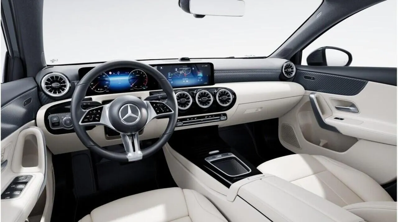 Mercedes-Benz A-Class photo 5