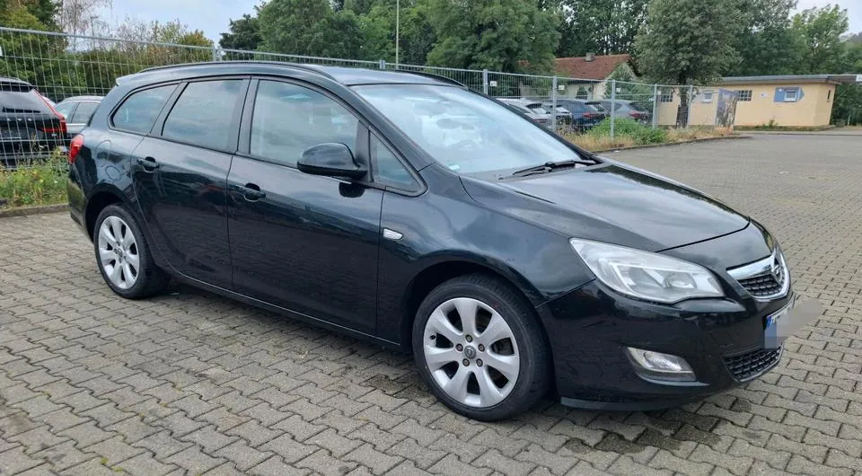 Opel Astra J Sport Tourer
