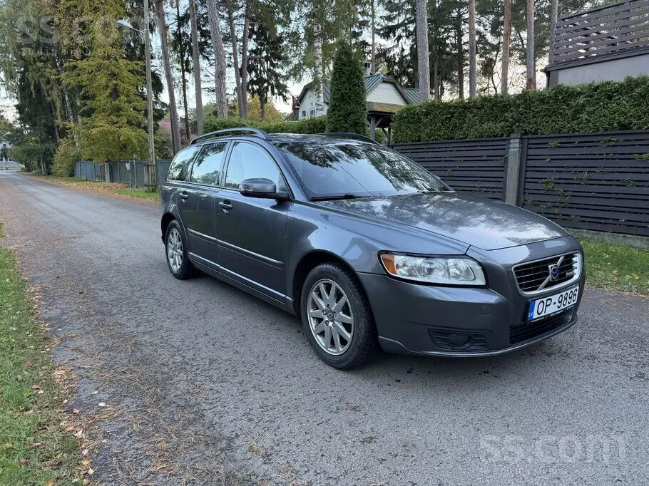 Volvo V50