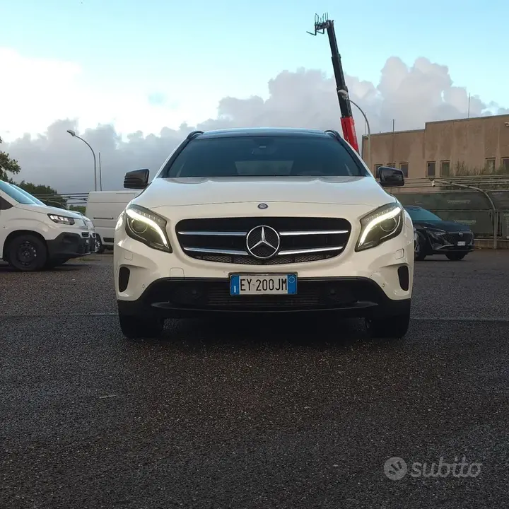 Mercedes-Benz Gla 2015 photo 2