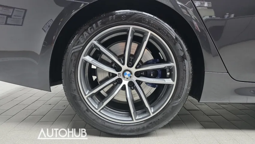 BMW 5 Series 2023 photo 5