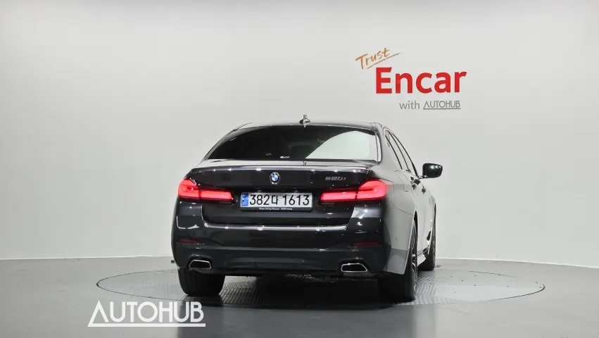 BMW 5 Series 2023 photo 4
