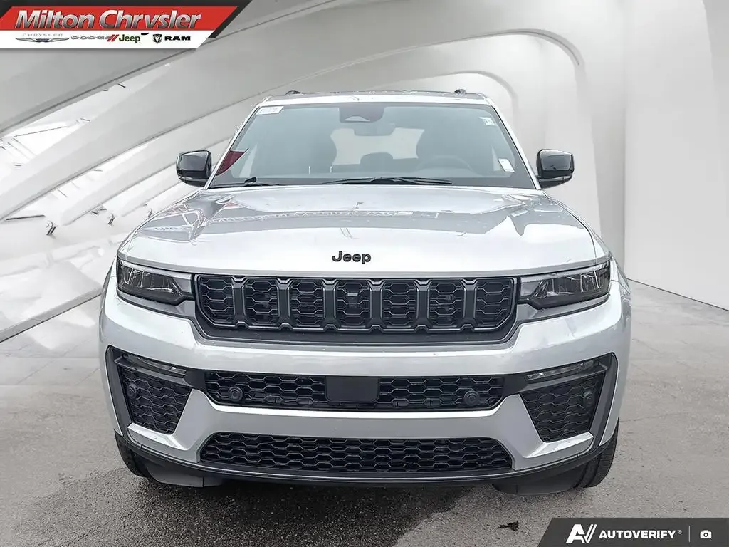 Jeep Grand Cherokee 2026 photo 2