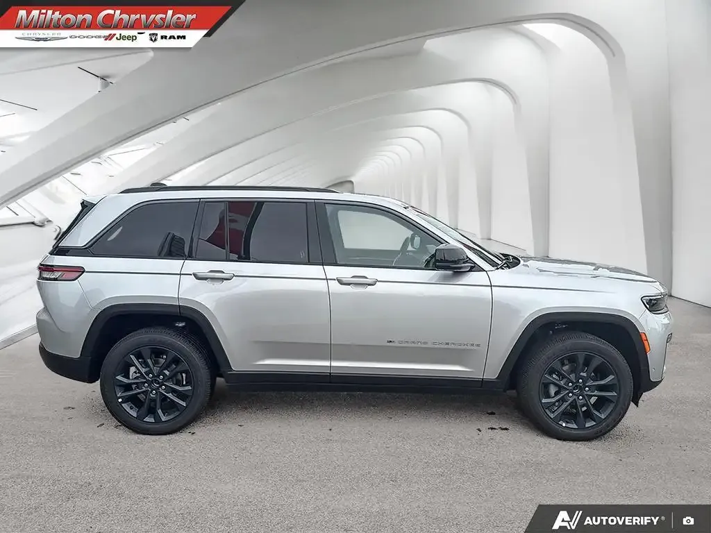 Jeep Grand Cherokee 2026 photo 3