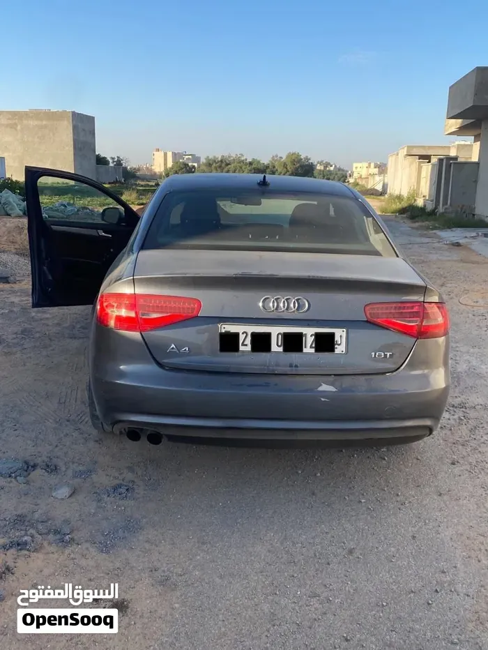 Audi A4 2014 photo 2
