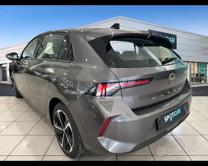 Opel Astra 2023 photo 3