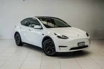 Tesla Model Y 2022 photo 2