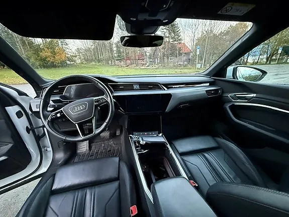 Audi E-Tron 2022 photo 2