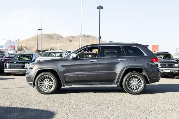 Jeep Grand Cherokee 2018 photo 3