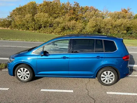 Volkswagen Touran 2021 photo 3