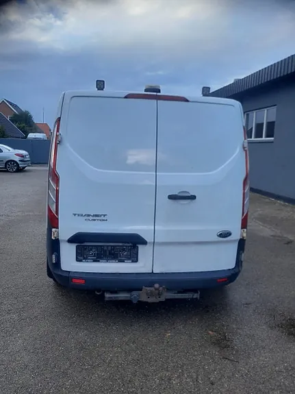 Ford Transit 310 L2 Van 2015 photo 4