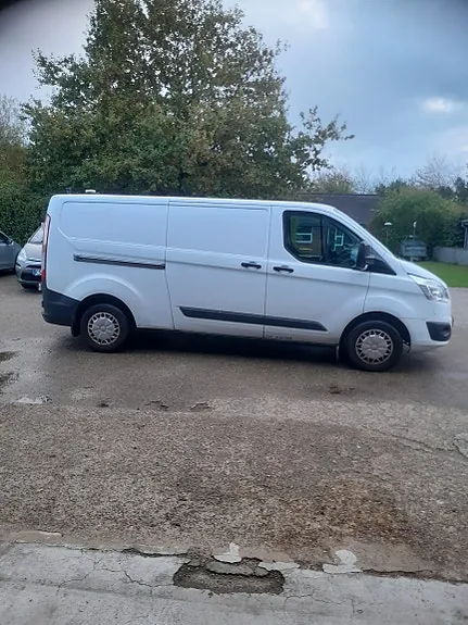 Ford Transit 310 L2 Van 2015 photo 3