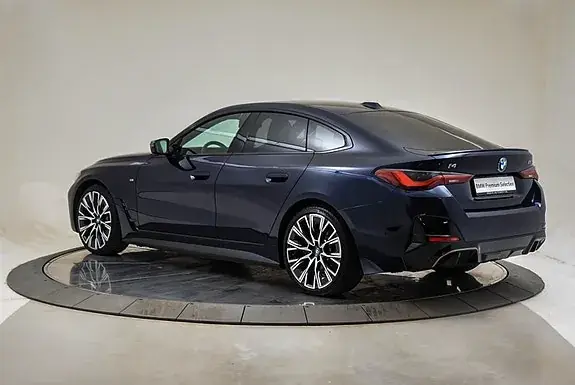 BMW I4 2022 photo 3