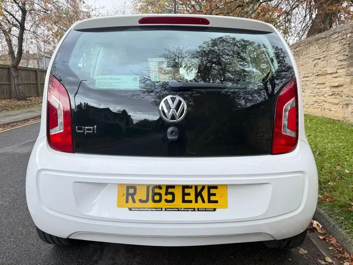 Volkswagen Up 2015 photo 4