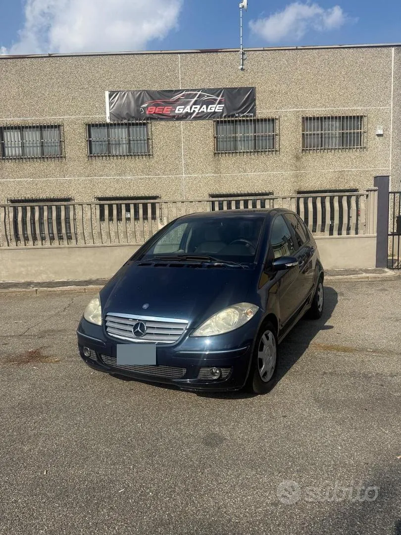 Mercedes-Benz A180