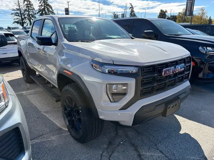 GMC Canyon 2026 photo 3