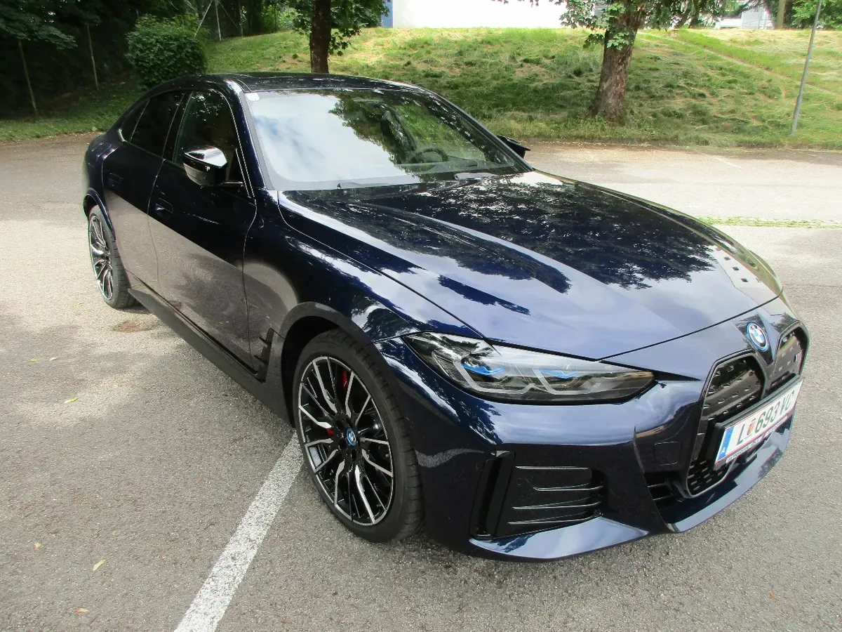 BMW I4 2023 photo 3
