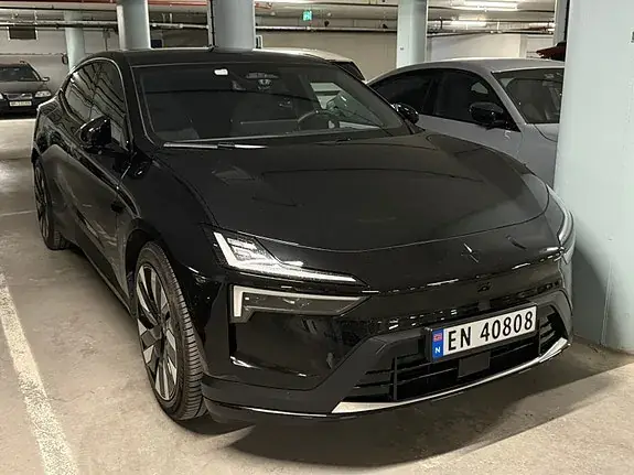 Polestar 4 2025 photo 3